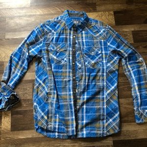 Men’s Buckle button up shirt size M